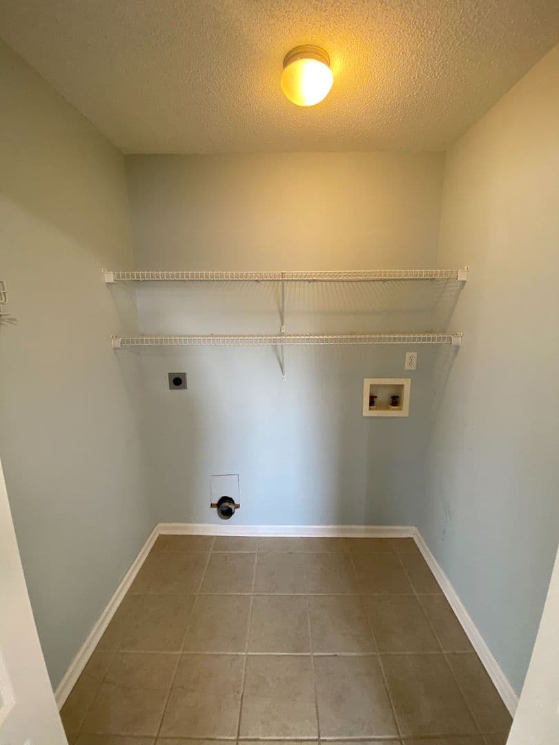 Bonaire House: 304 Wynfield Lane