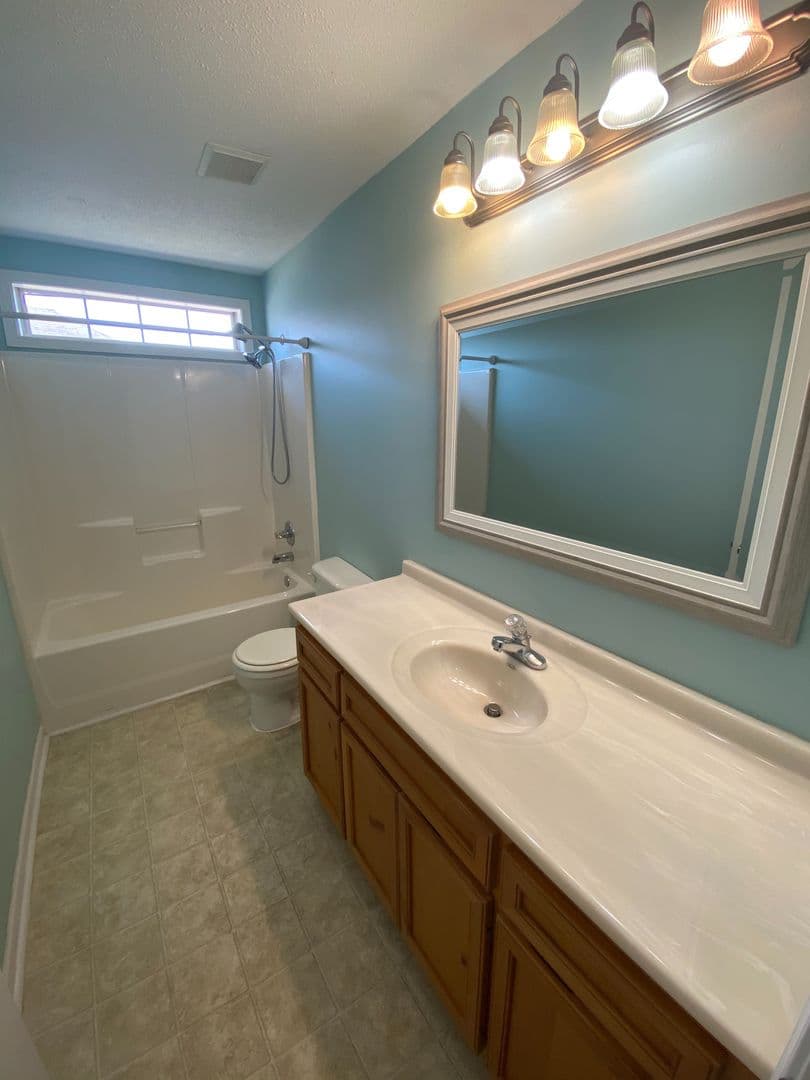 Bonaire House: 304 Wynfield Lane