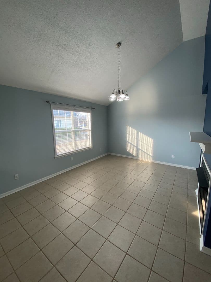 Bonaire House: 304 Wynfield Lane