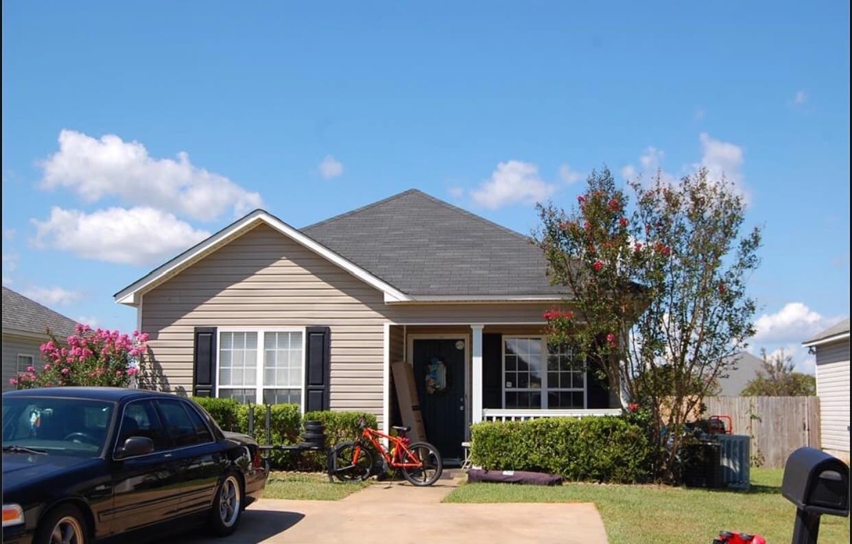 Warner Robins House: 400 Haverhill Circle