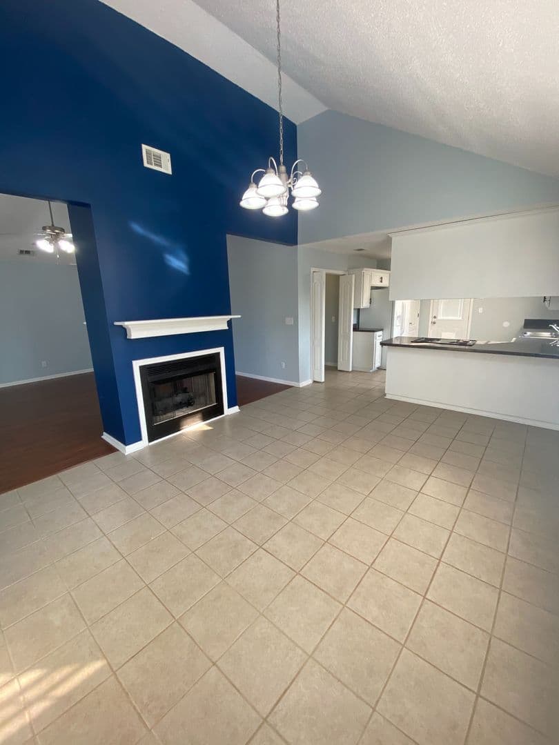 Bonaire House: 304 Wynfield Lane
