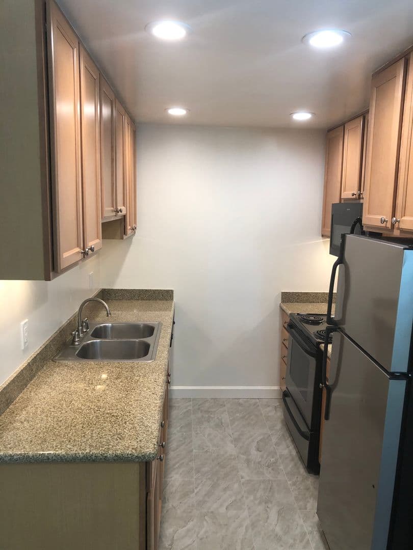 Pleasant Hill Apartment: 111 Cleaveland Road