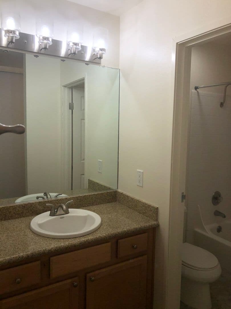 Pleasant Hill Apartment: 111 Cleaveland Road