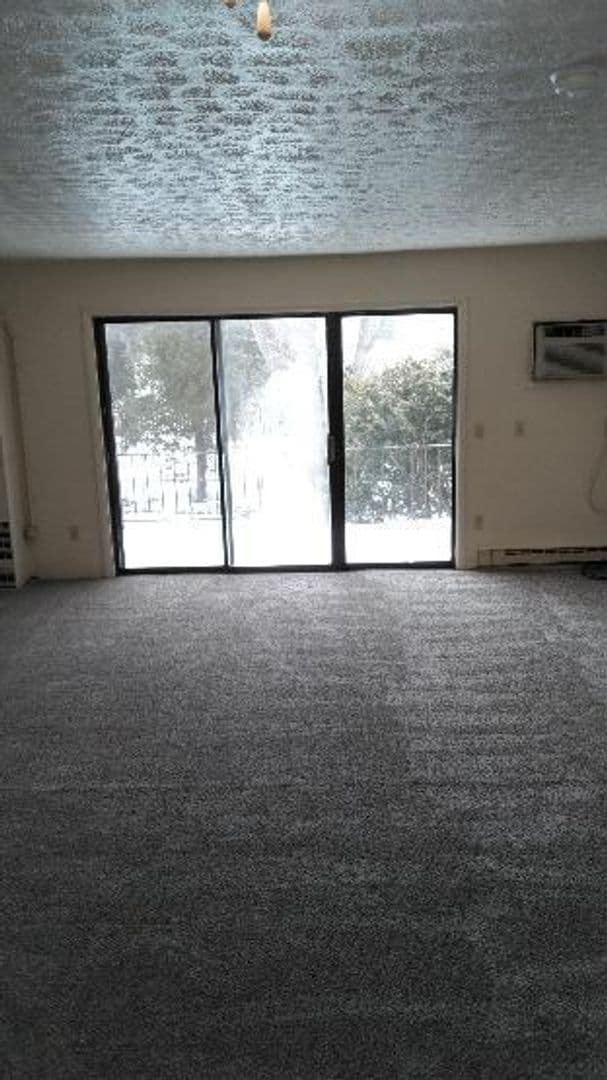 Batavia Apartment: Woodstock Gardens