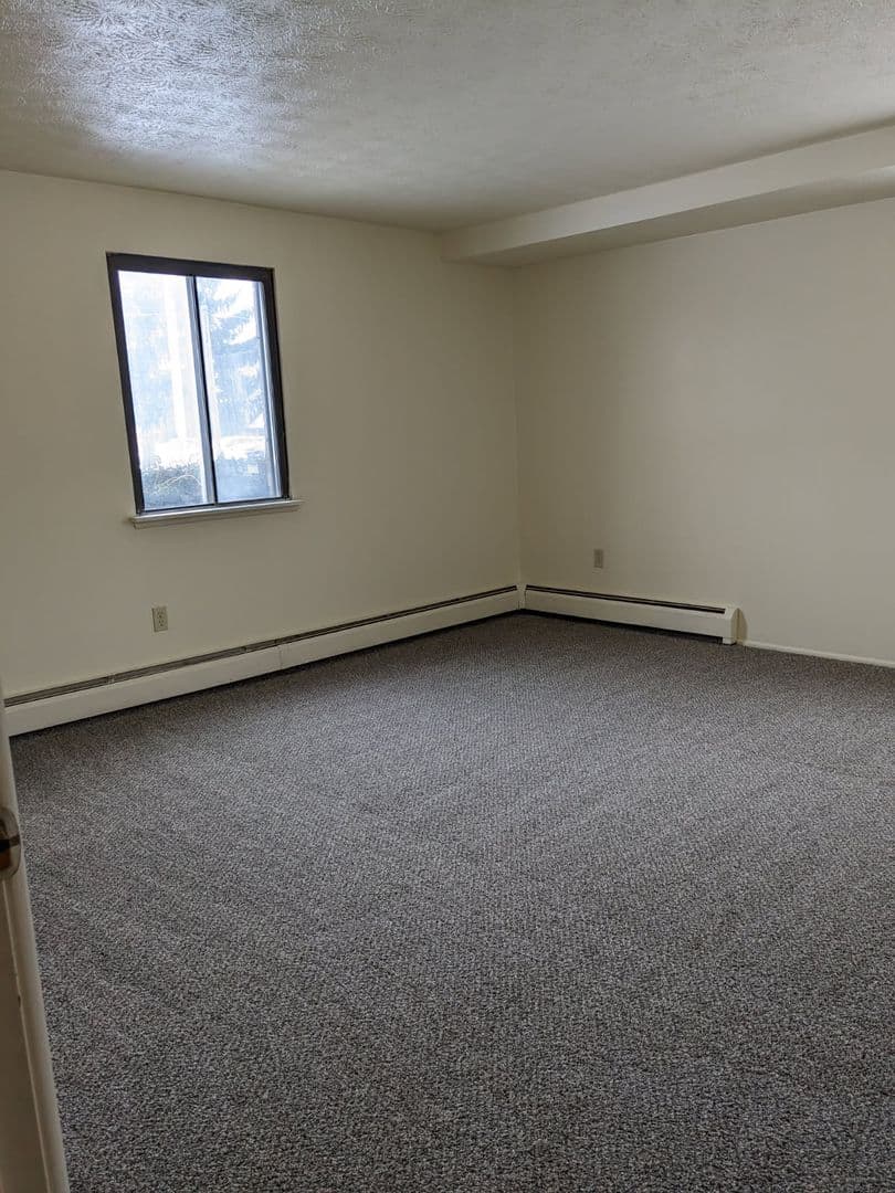 Batavia Apartment: Woodstock Gardens