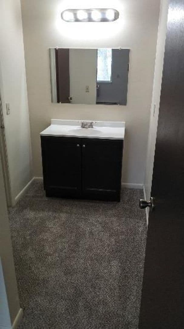 Batavia Apartment: Woodstock Gardens