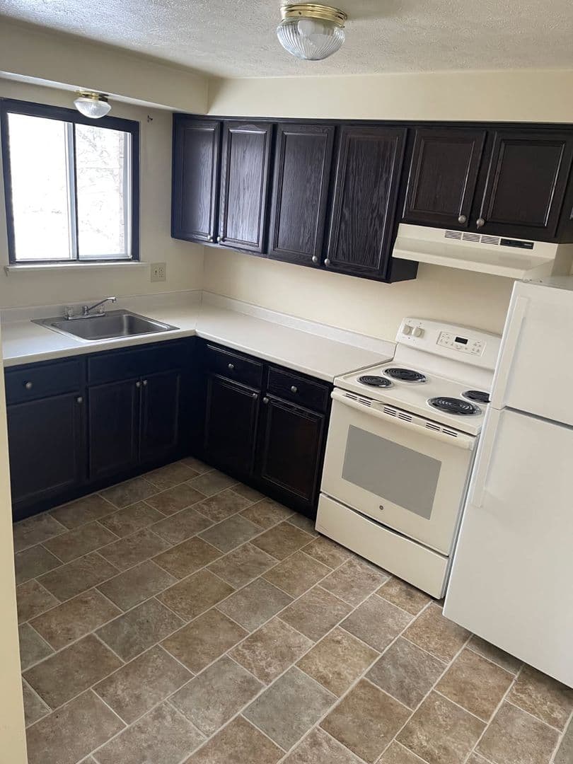 Batavia Apartment: North Spruce Street
