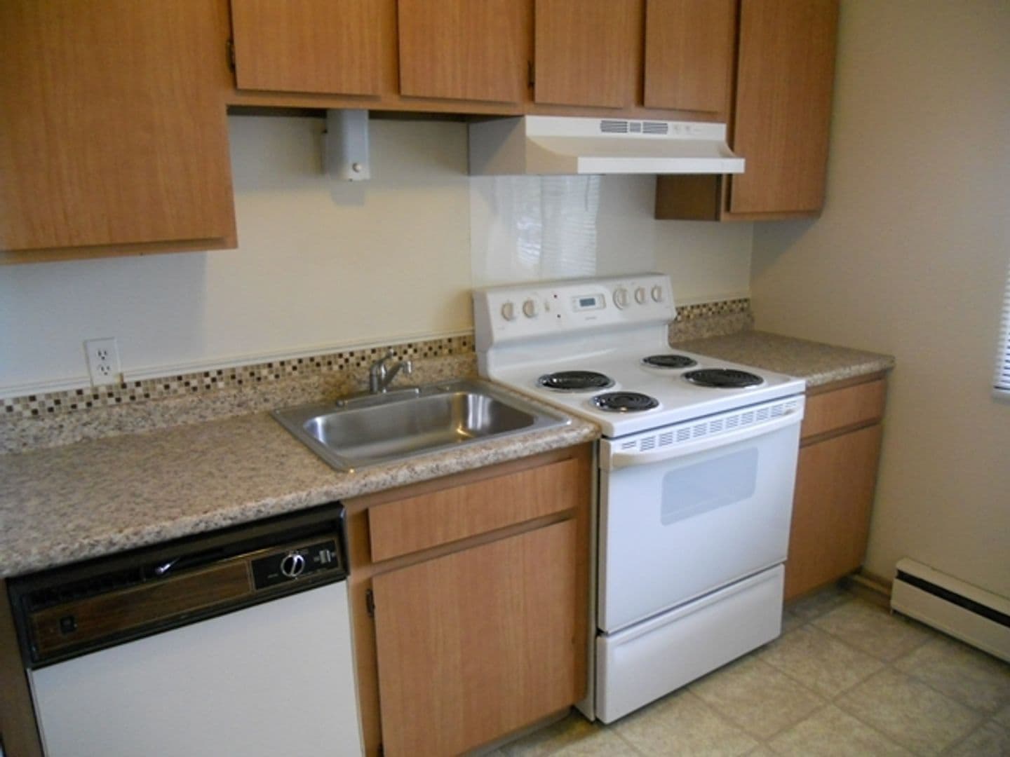Webster Apartment: 100-127 Kittleberger Park