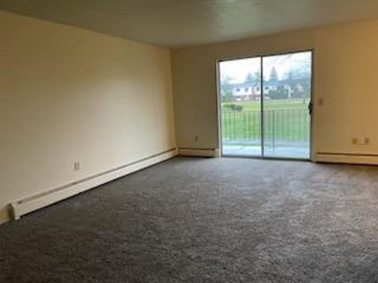 Batavia Apartment: North Spruce Street