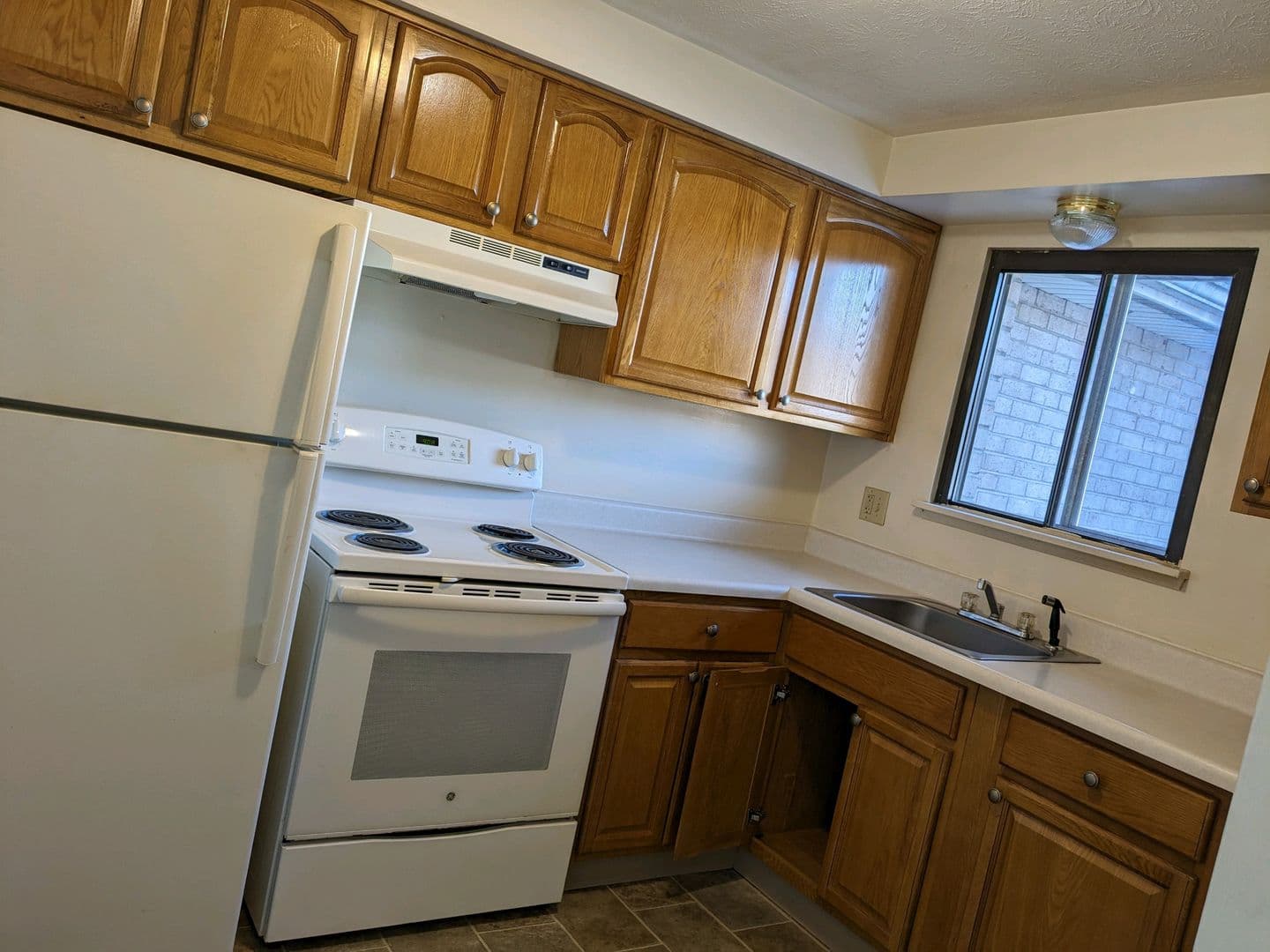Batavia Apartment: North Spruce Street