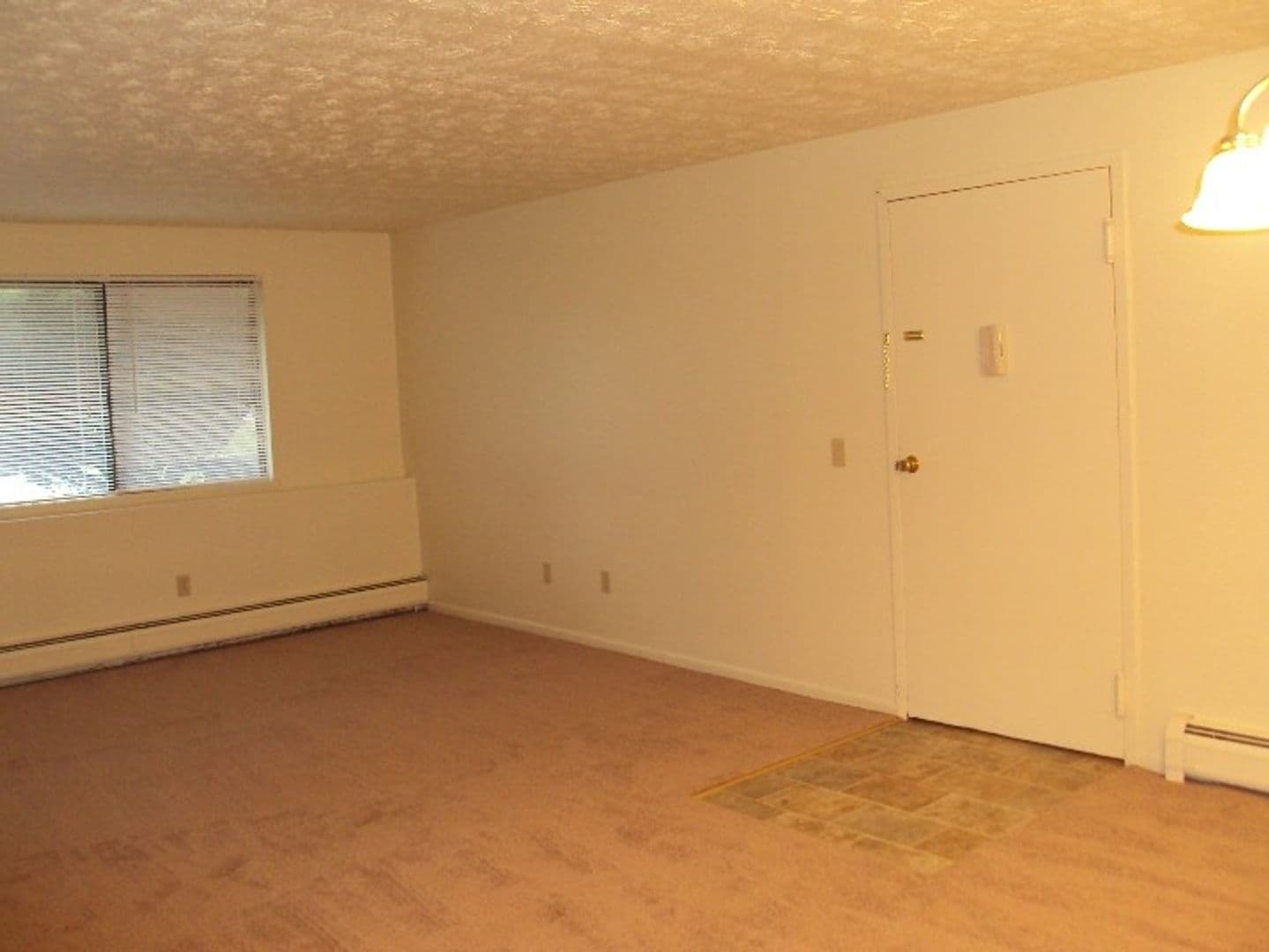 Geneva Apartment: 300 Sheridan Park Apartments