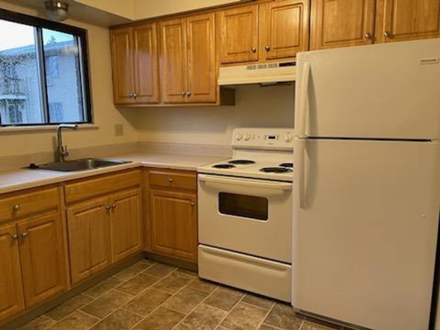 Batavia Apartment: North Spruce Street