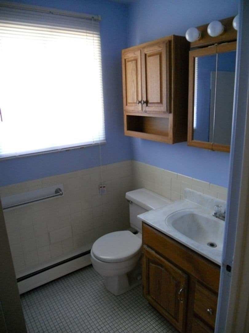Webster Apartment: 100-127 Kittleberger Park