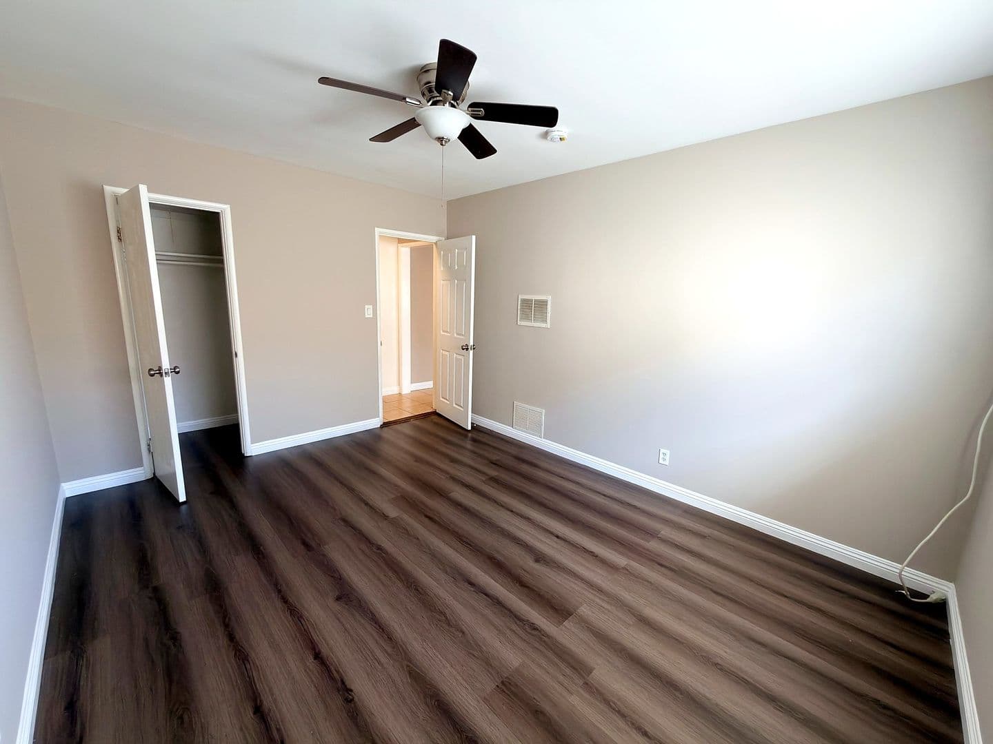 North Hollywood Apartment: 11228-11230 Oxnard