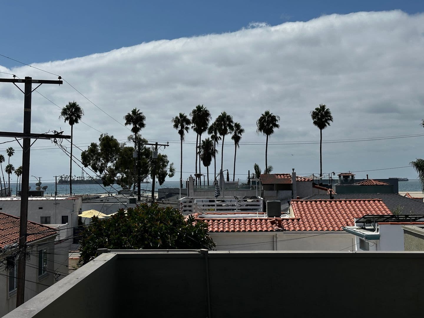 Long Beach Apartment: 54 Pomona Ave