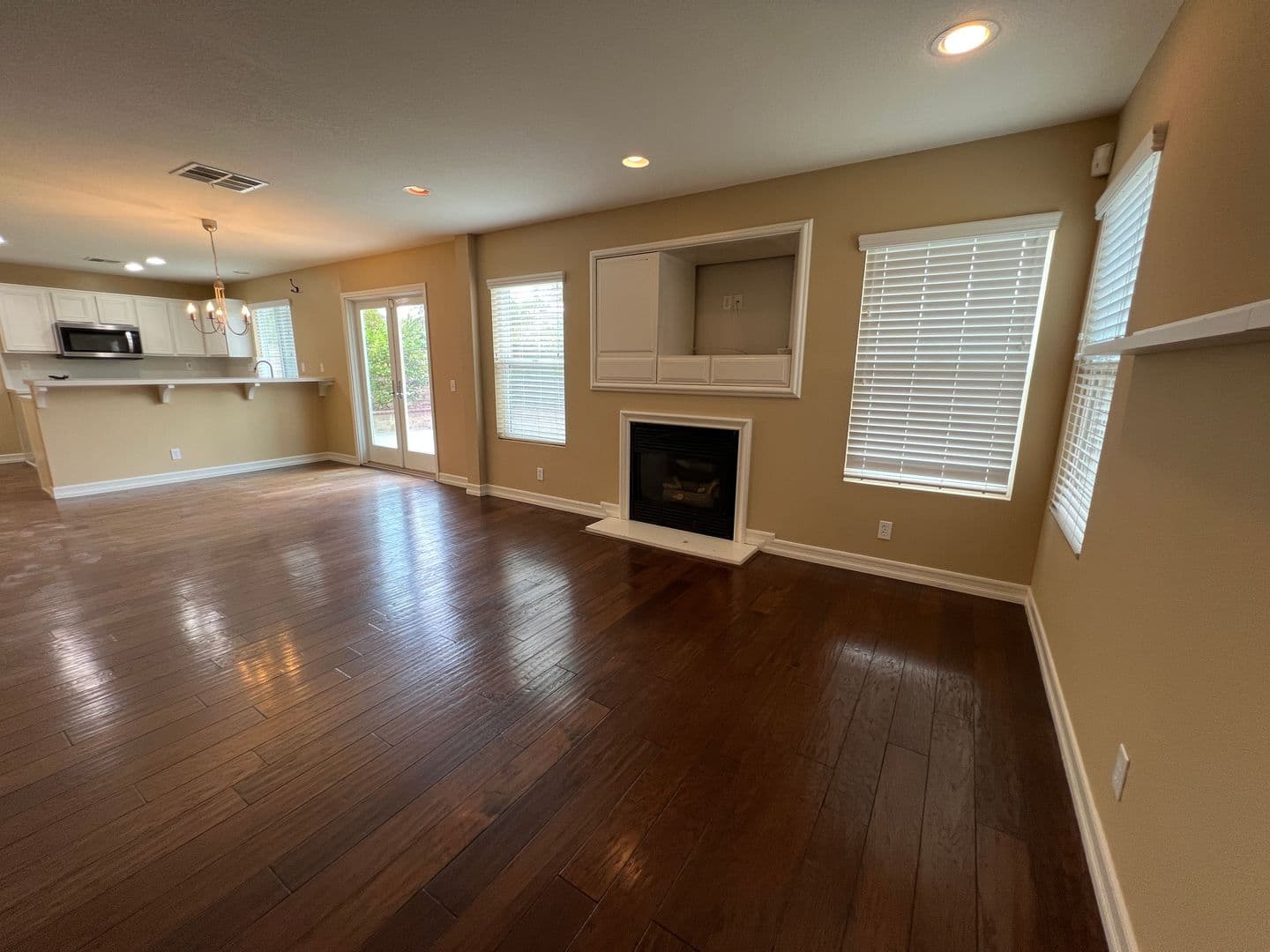 Tustin House: 2540 San Saba St.