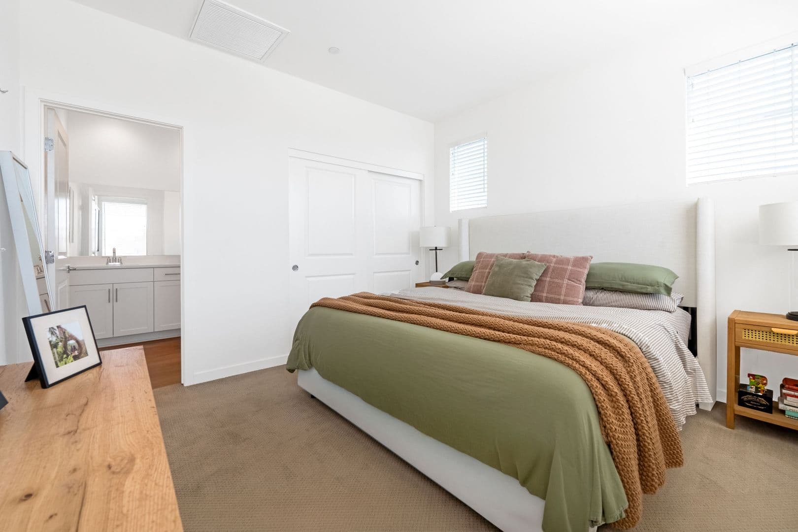Ontario Condo: 2488 E. Encanto Paseo