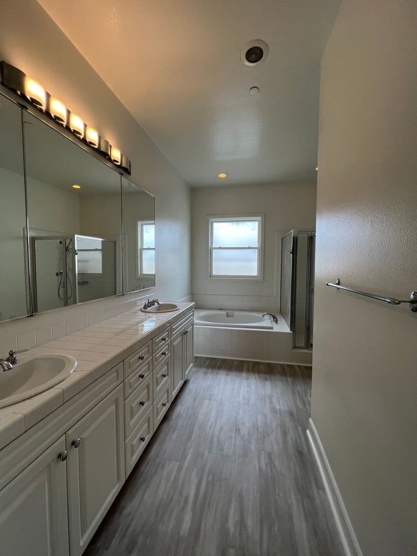 Huntington Beach House: 19411 Surfset Drive