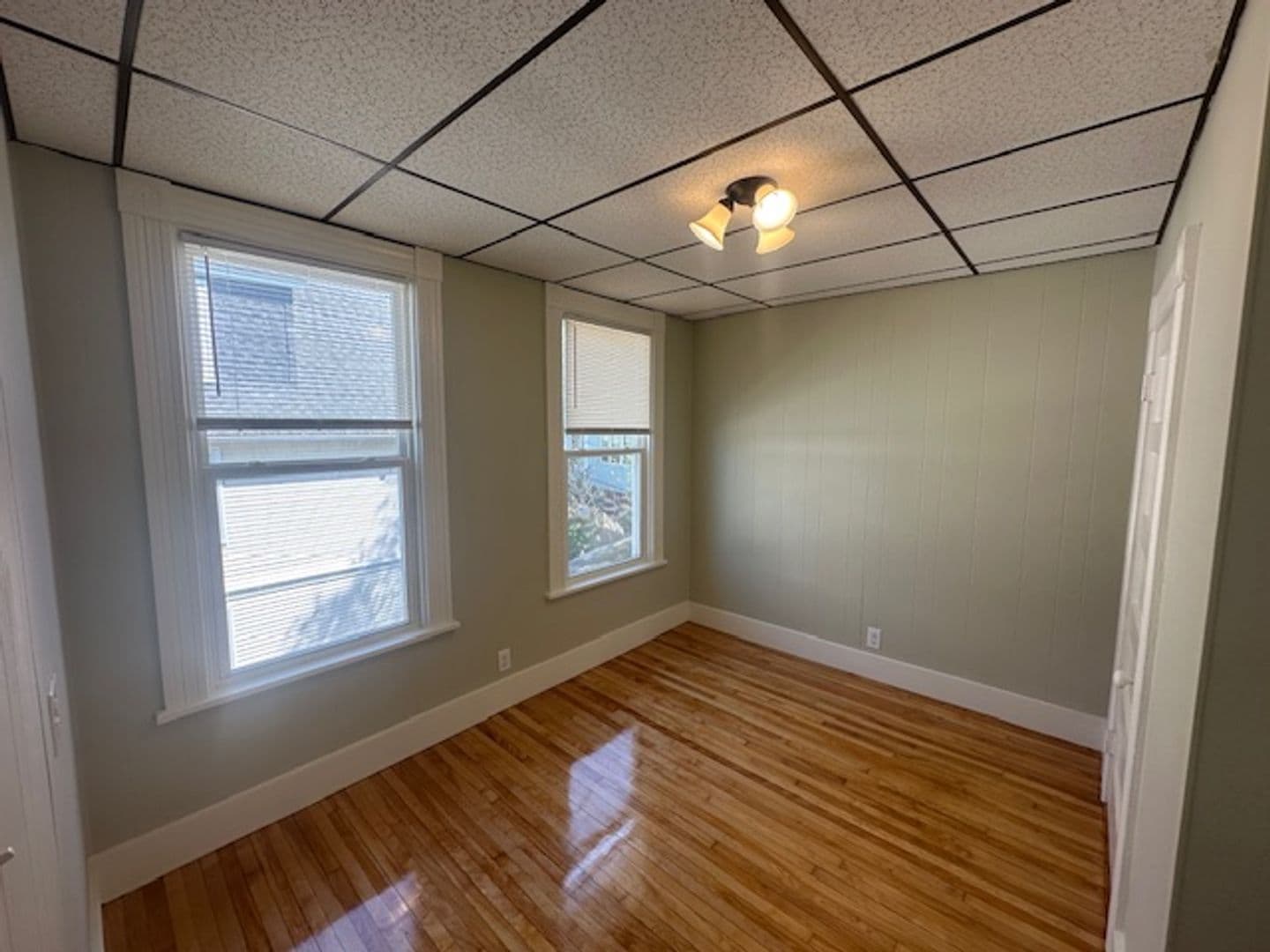 Worcester Apartment: 4 Hillside Street