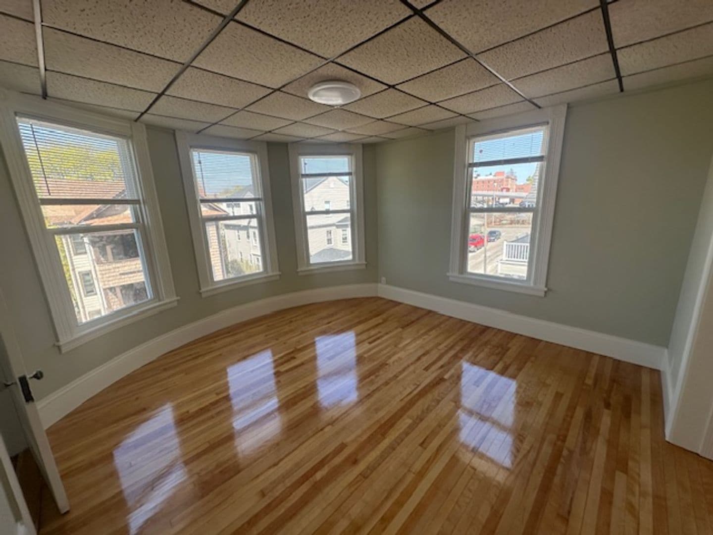 Worcester Apartment: 4 Hillside Street