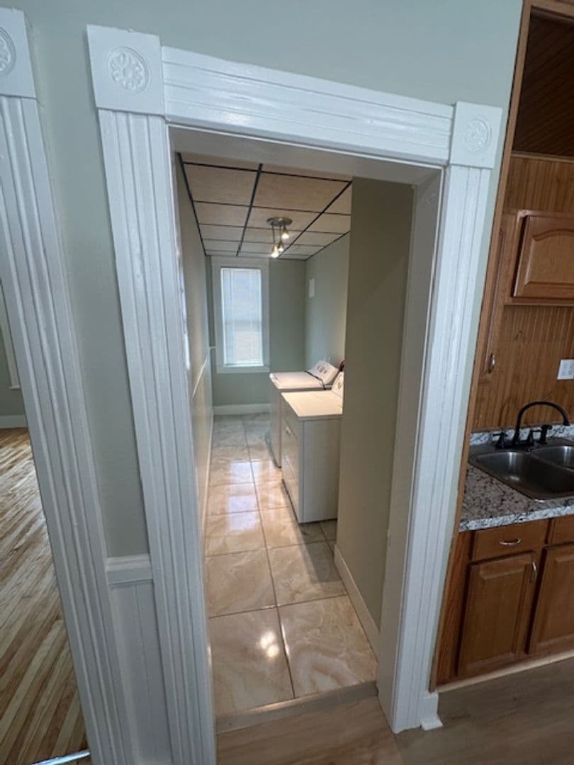 Worcester Apartment: 4 Hillside Street