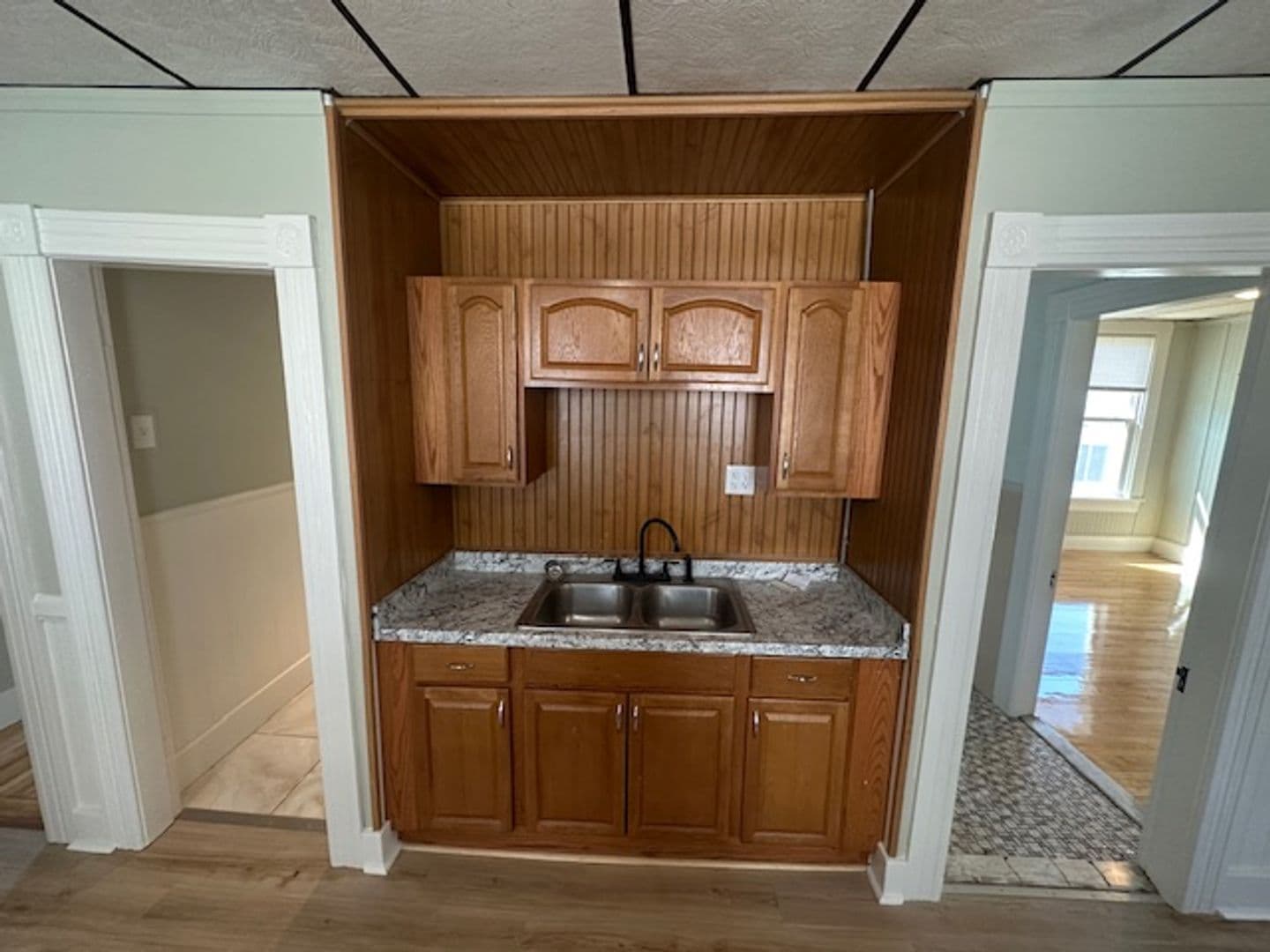 Worcester Apartment: 4 Hillside Street