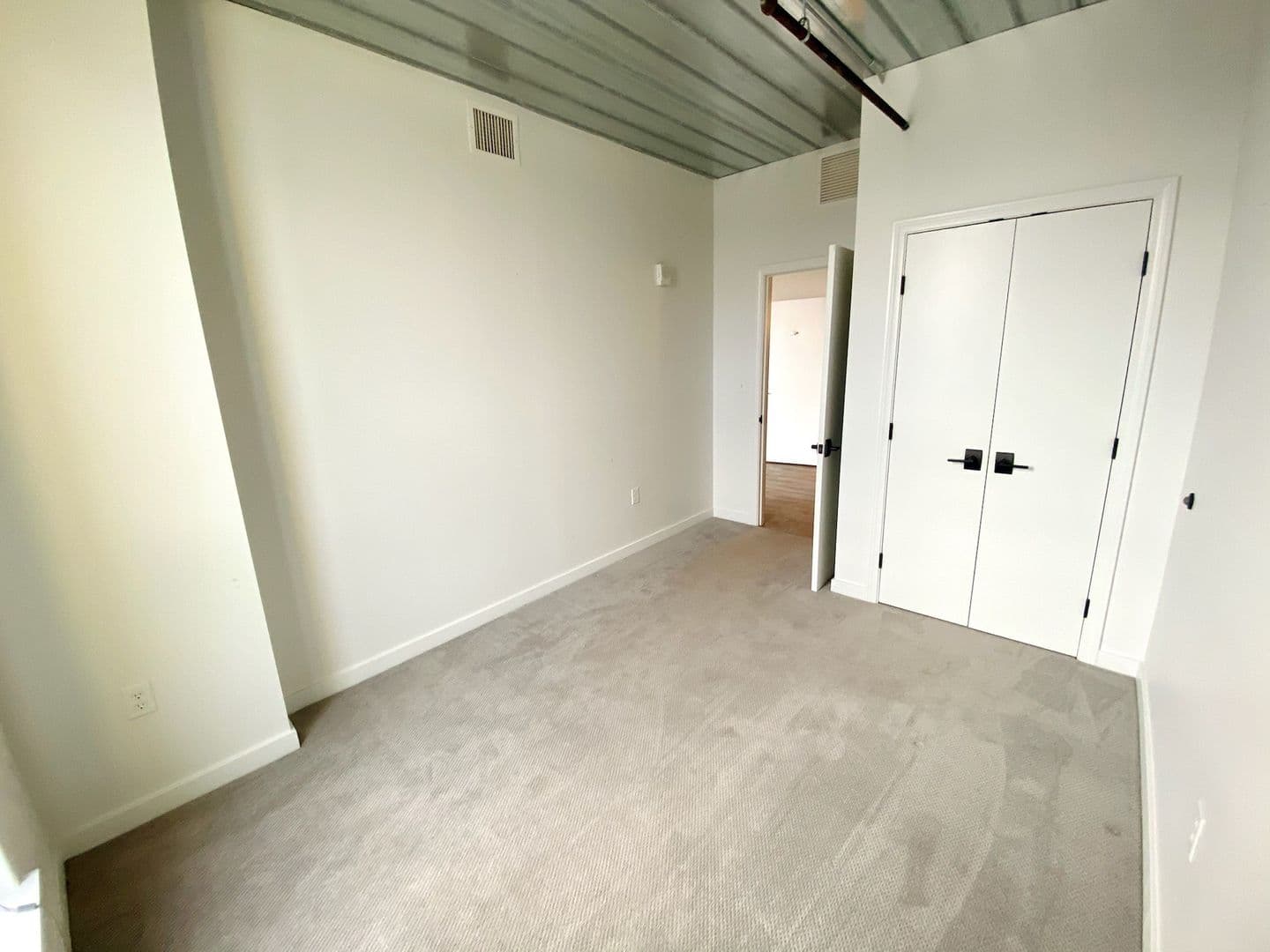 Worcester Apartment: 150 Green Street