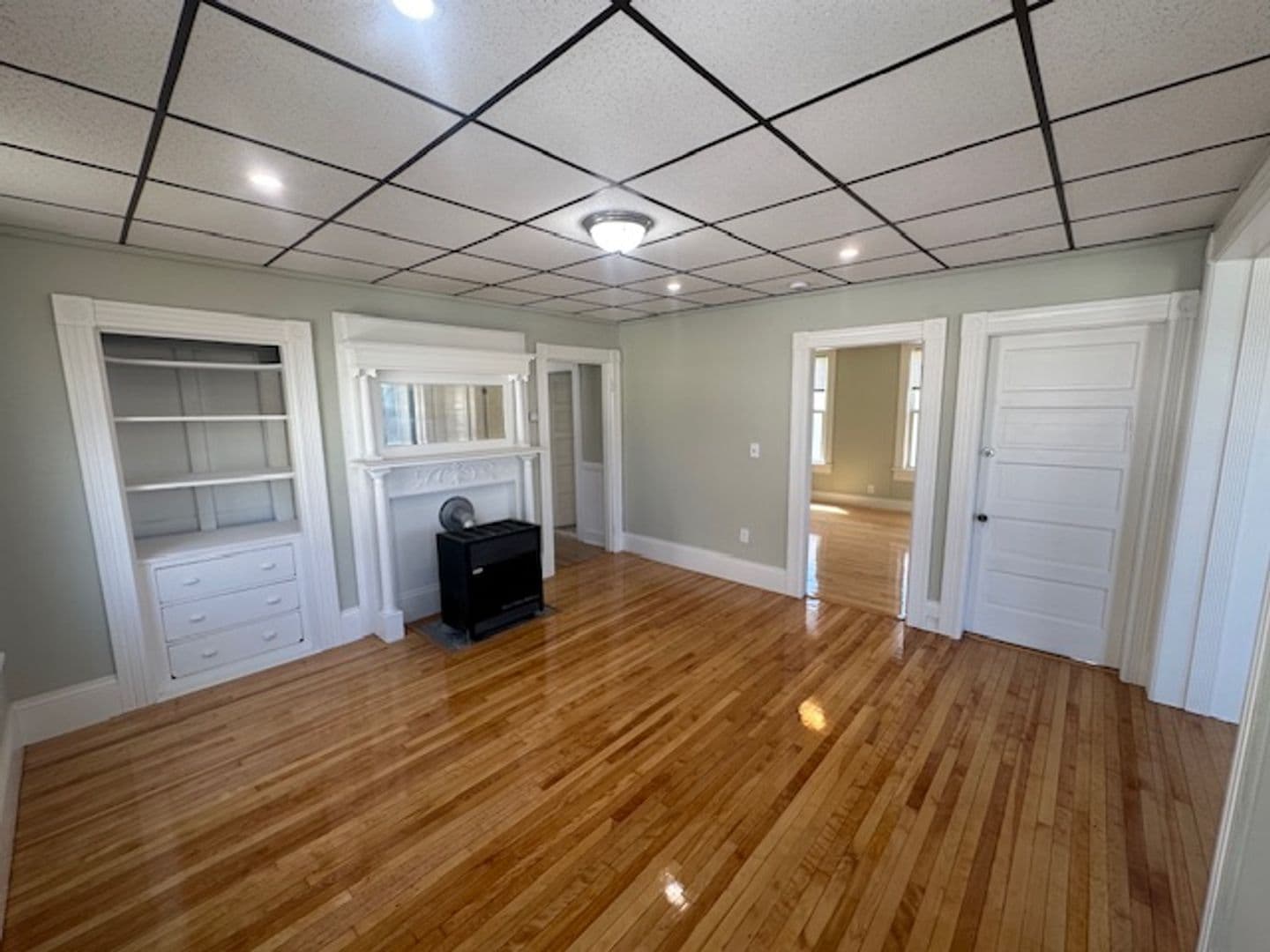 Worcester Apartment: 4 Hillside Street