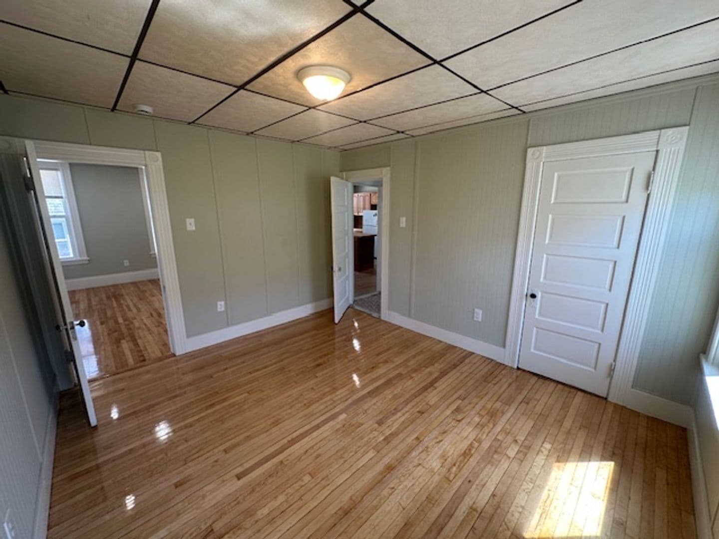 Worcester Apartment: 4 Hillside Street