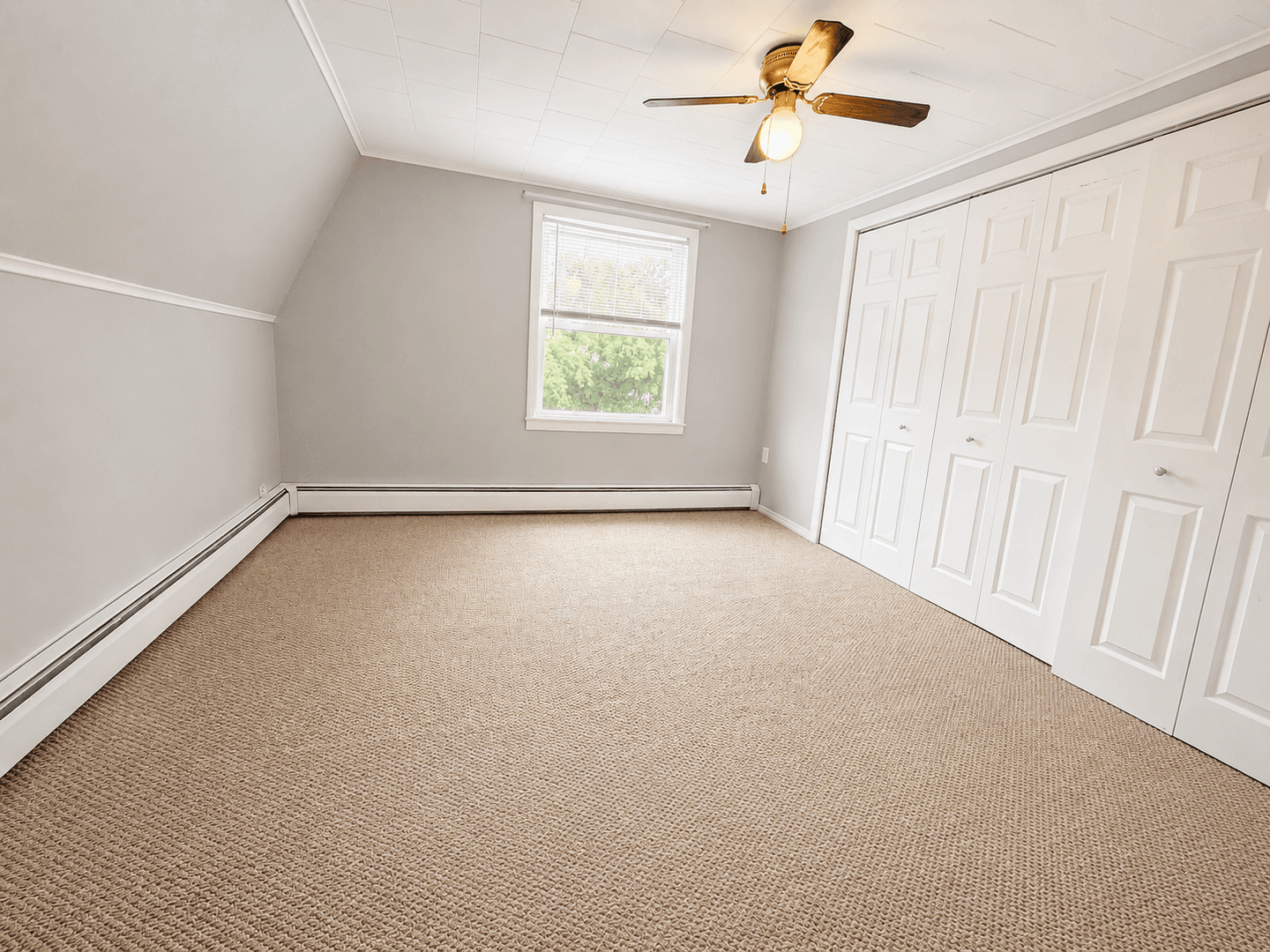 Webster Townhome: 2 & 4 Goodness St