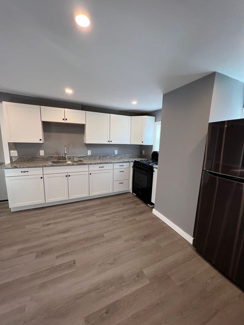 Spencer Apartment: 34 Temple Street