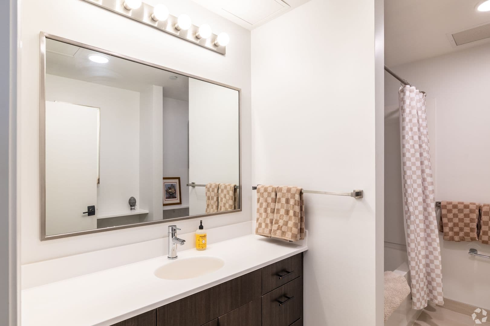 Worcester Apartment: 150 Green Street