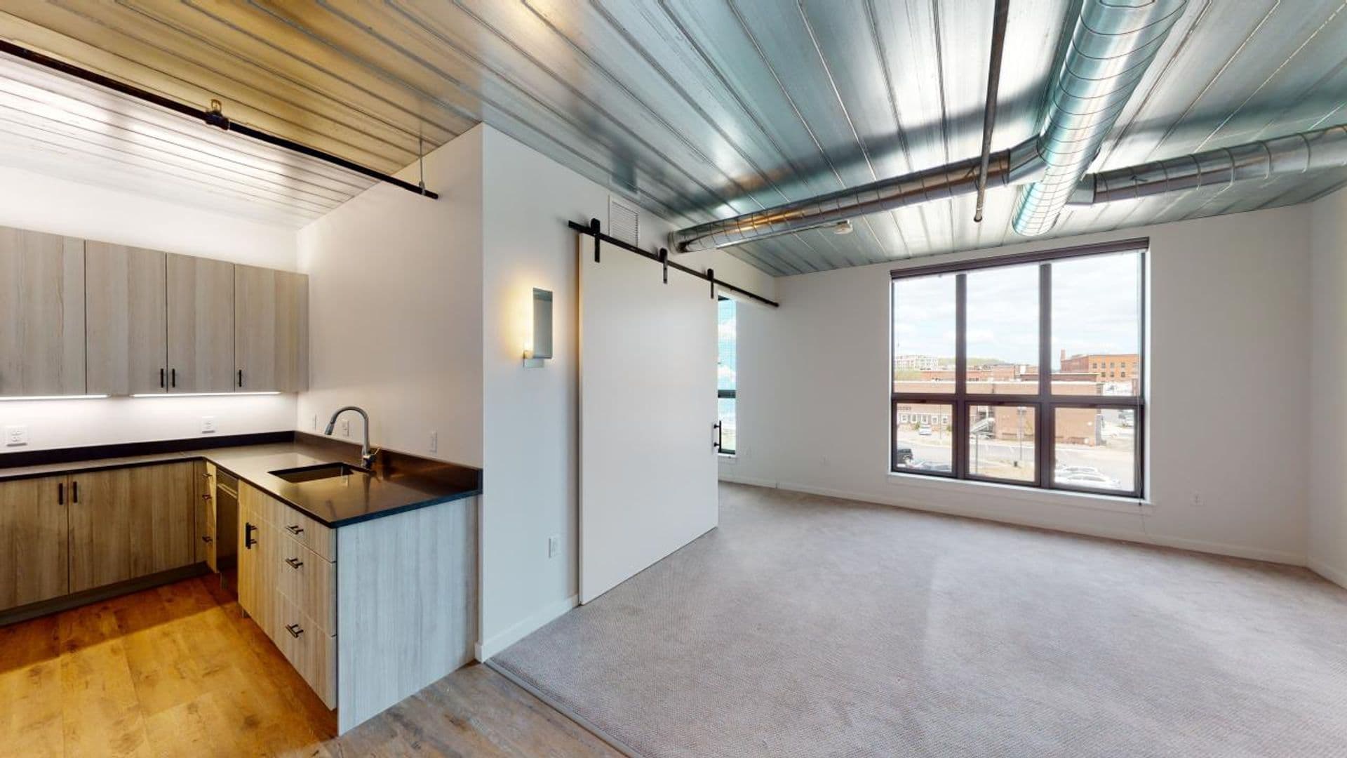 Worcester Apartment: 150 Green Street