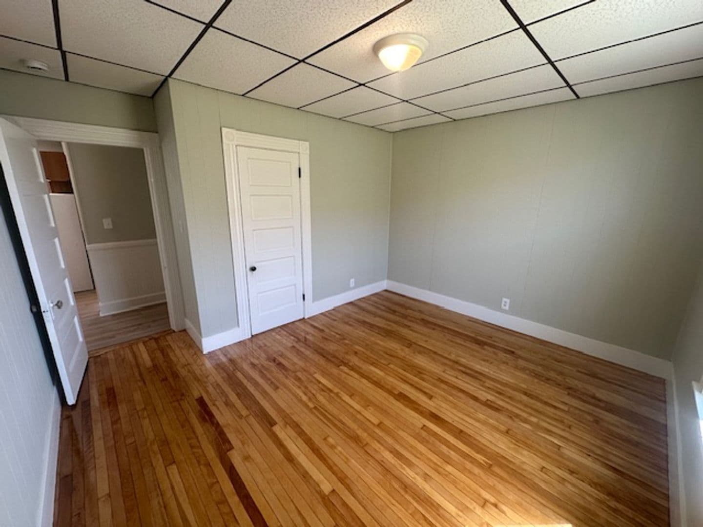 Worcester Apartment: 4 Hillside Street