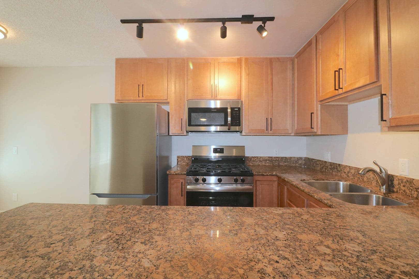 San Diego Apartment: 4333 Winona Avenue