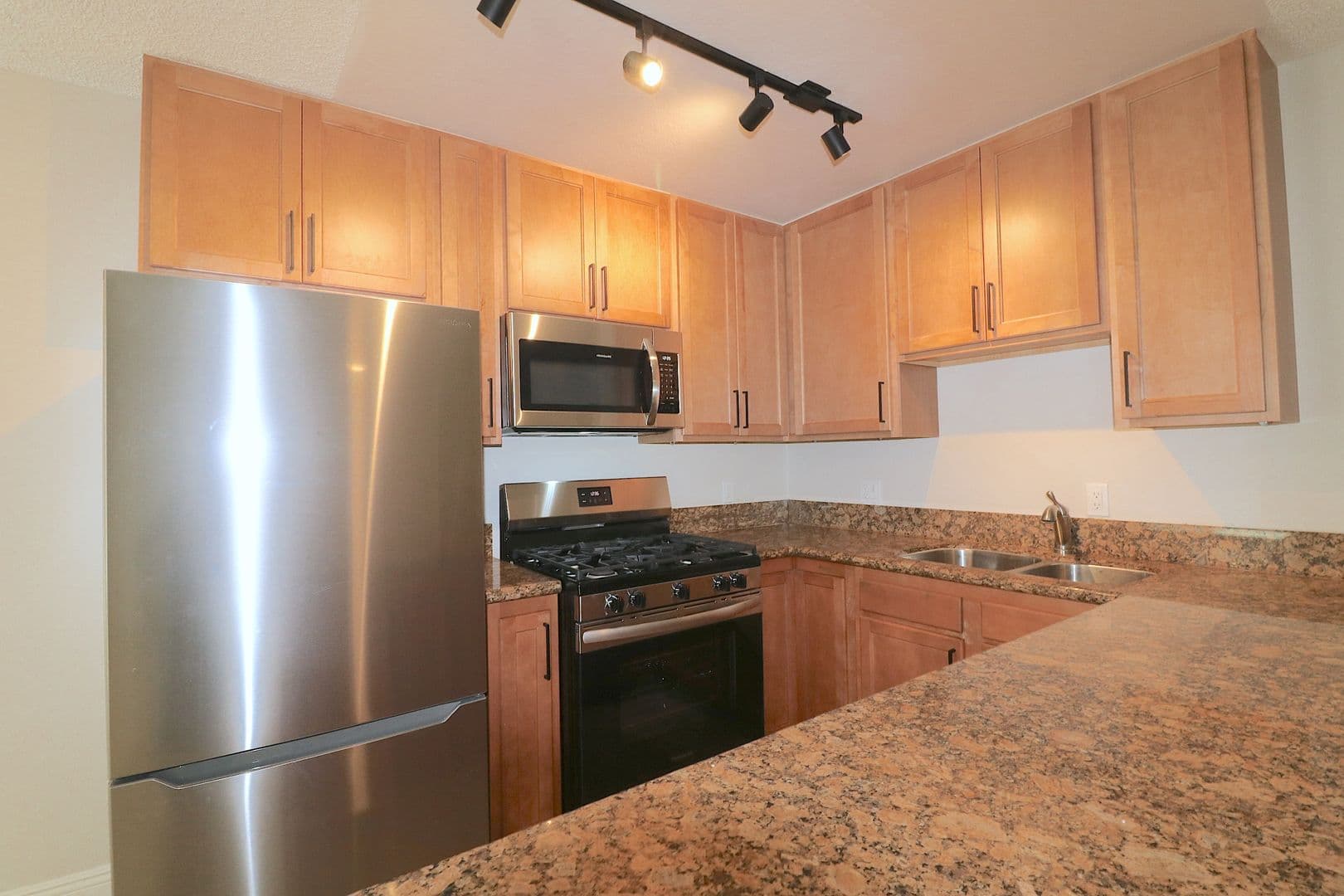 San Diego Apartment: 4333 Winona Avenue