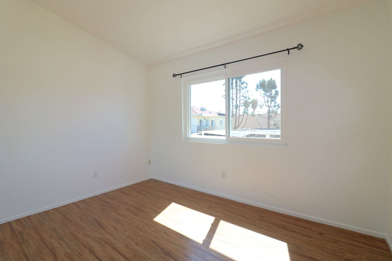 San Diego Condo: 4377 Wilson Avenue