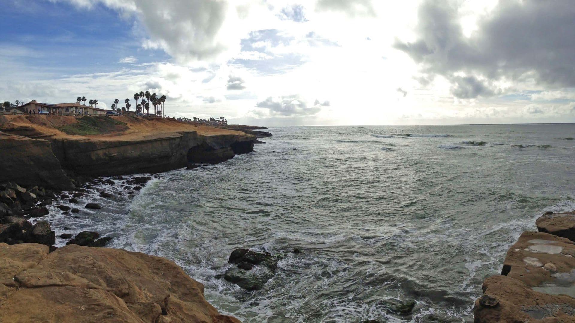 San Diego Apartment: 4746-4756 1/2 Point Loma Avenue