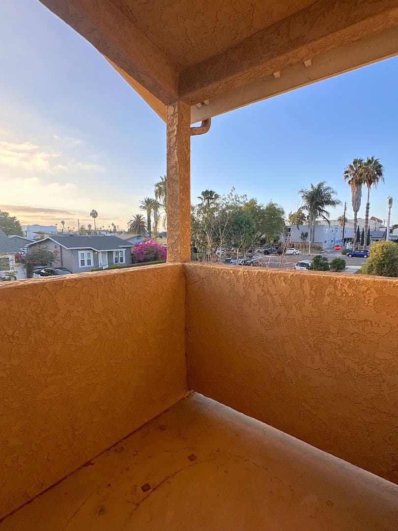 San Diego Condo: 4377 Wilson Avenue