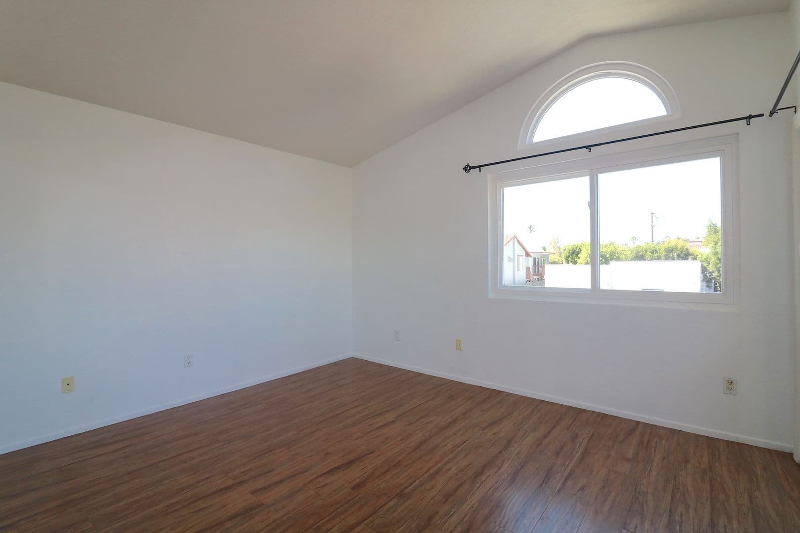 San Diego Condo: 4377 Wilson Avenue