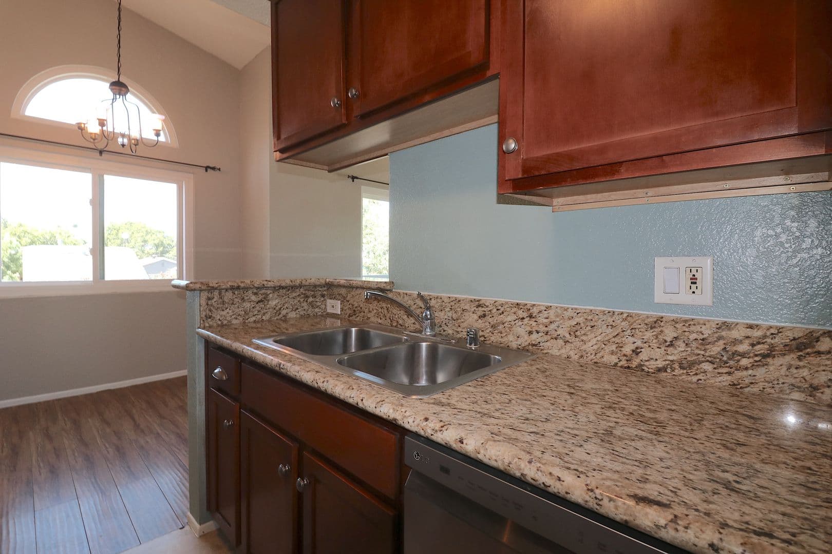 San Diego Condo: 4377 Wilson Avenue