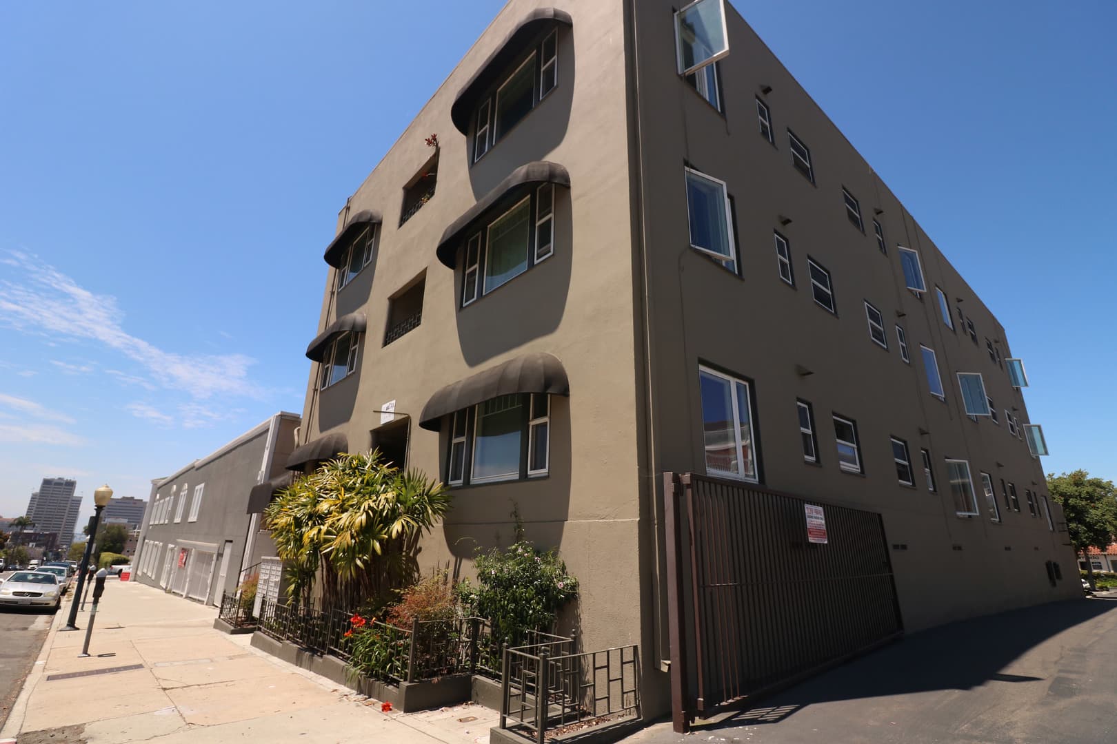 San Diego Apartment: 2142 Fifth Avenue
