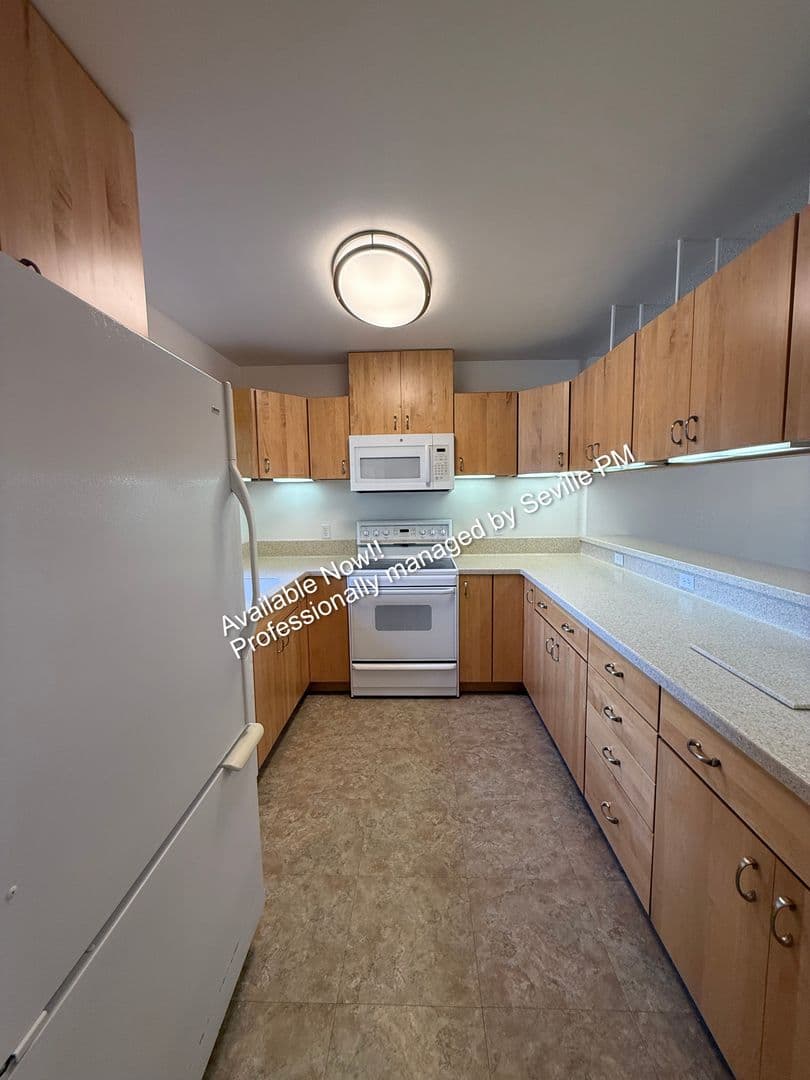 Alameda Townhome: 1175 Island Dr