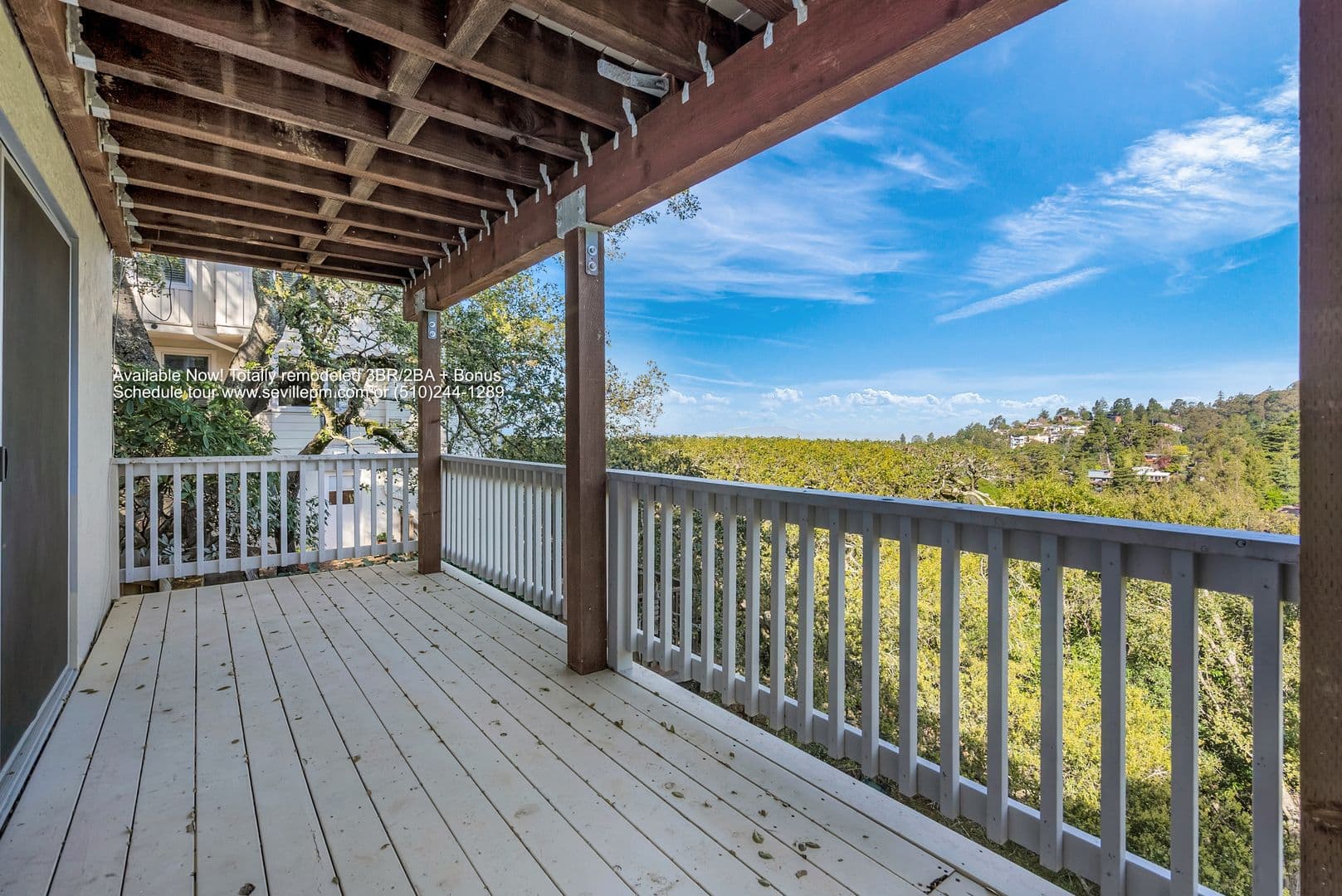 Oakland House: 5945 Girvin Dr