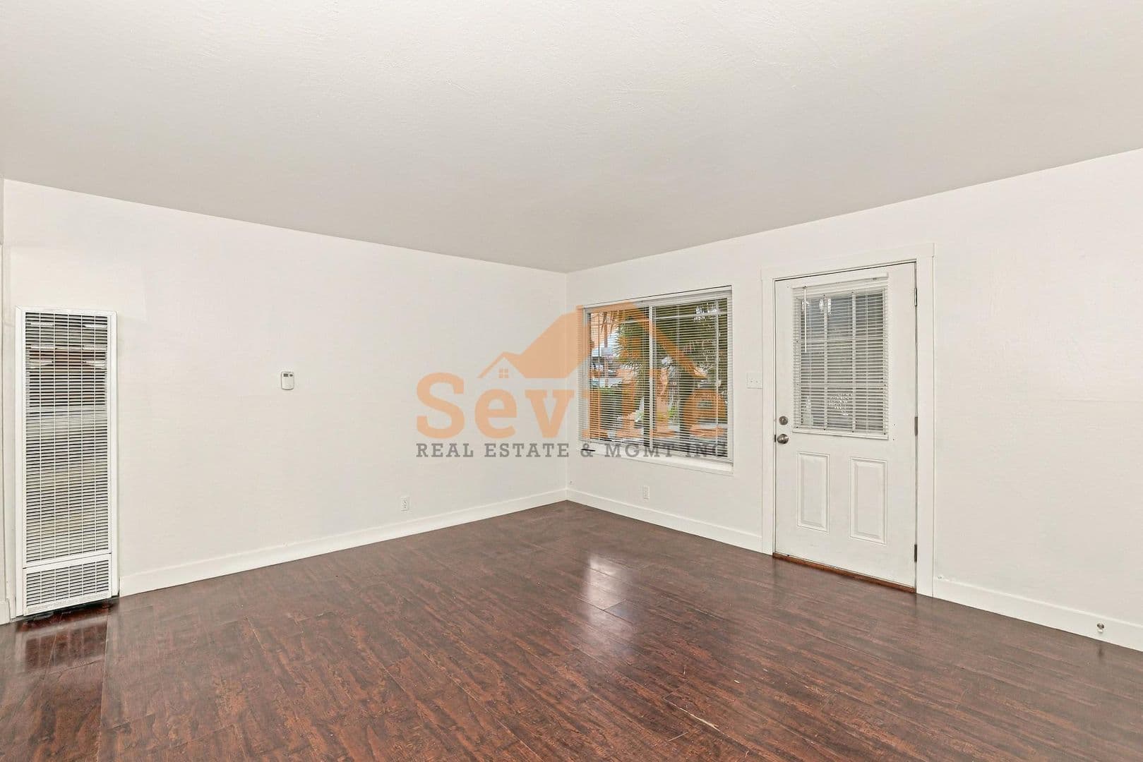 Oakland Apartment: 2 Deering Court
