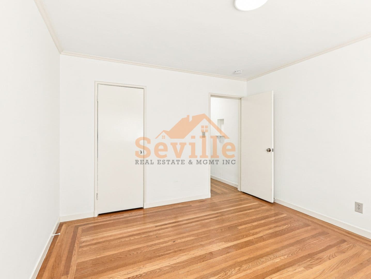 Berkeley Apartment: 1526 Arch Street