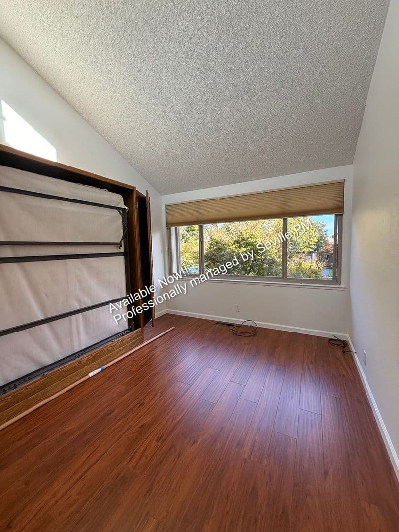Alameda Townhome: 1175 Island Dr