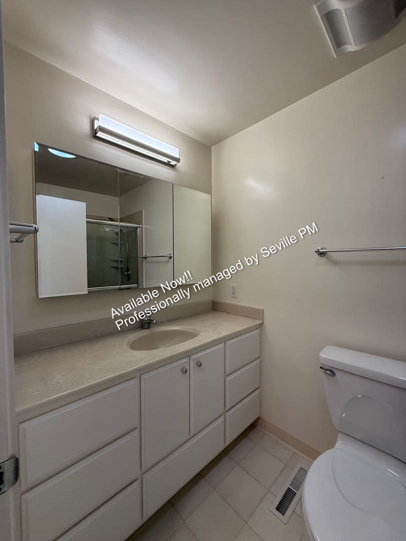 Alameda Townhome: 1175 Island Dr