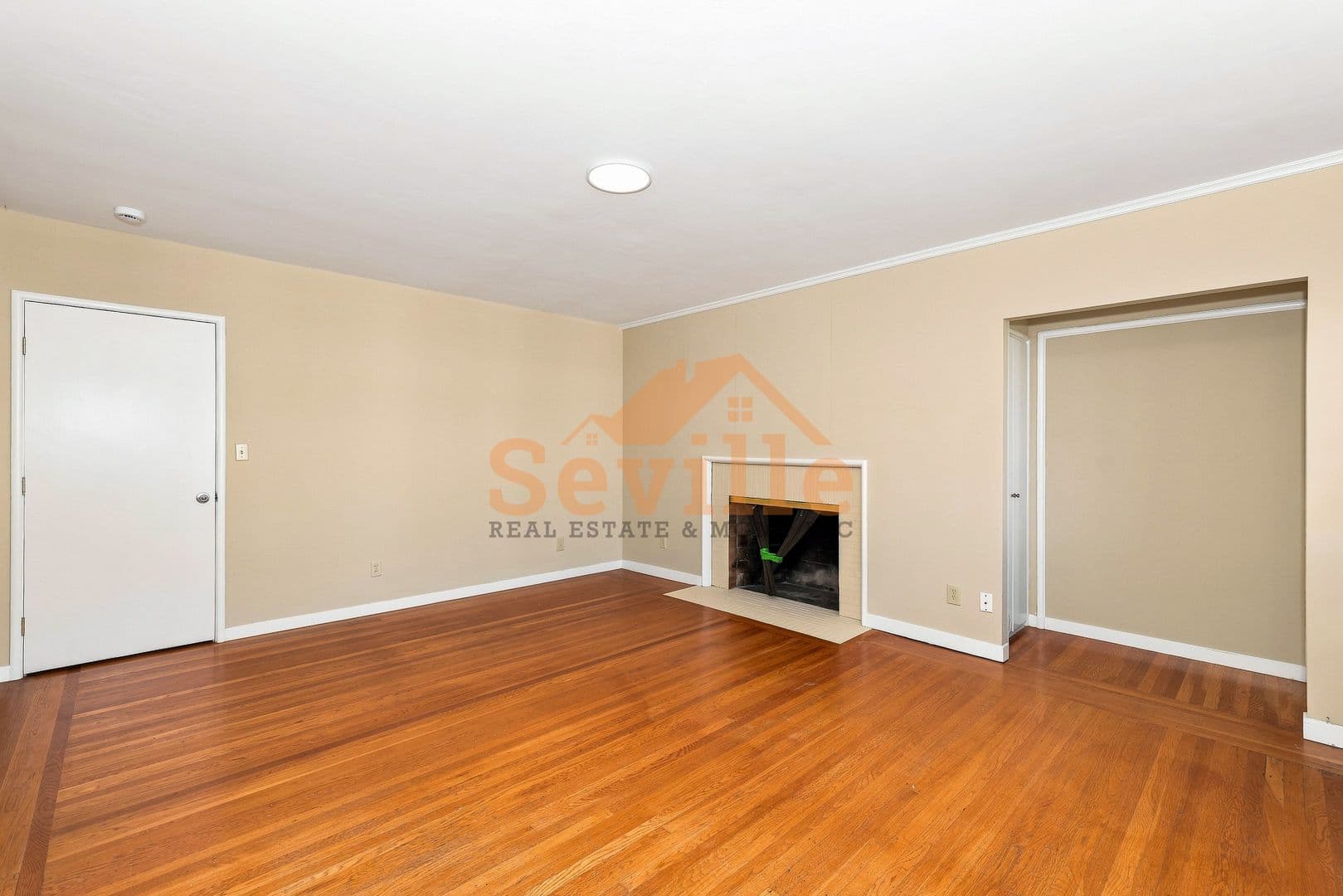 Berkeley Apartment: 1526 Arch Street