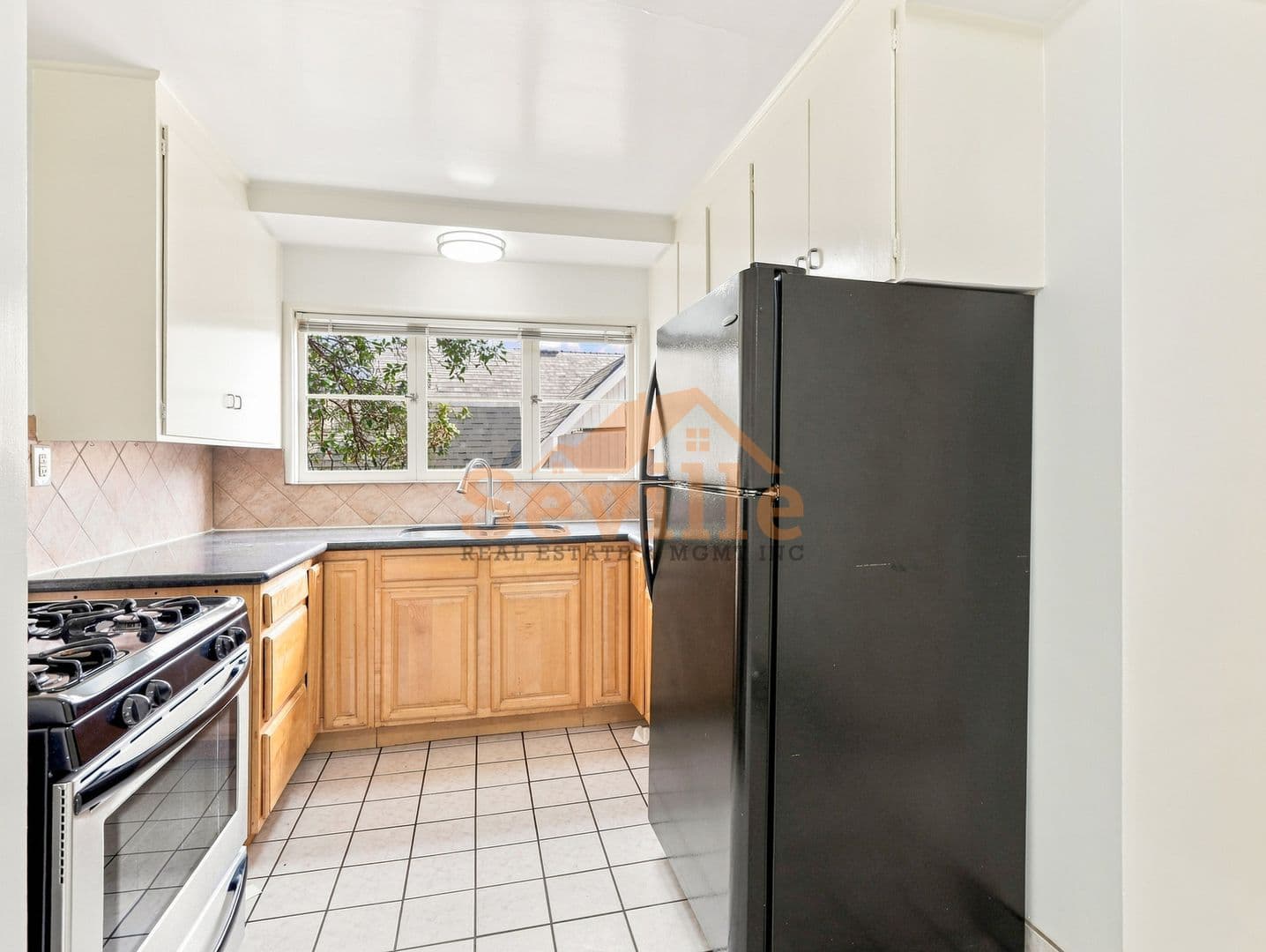 Berkeley Apartment: 1526 Arch Street